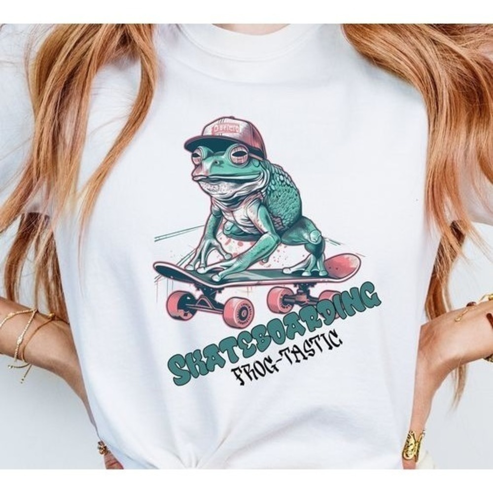 Frog Skateboarding Funny Graphic Meme Retro Unisex T-Shirt